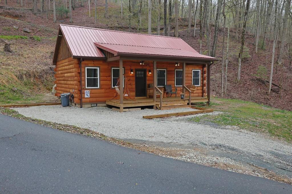 Rustic Modern Cabin With Hot Tub Near Rafting And Great Smokey Mountains مدينة كليرمونت المظهر الخارجي الصورة