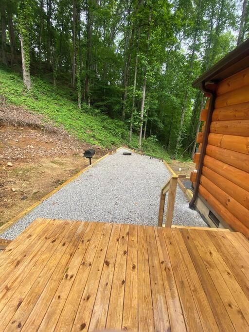 Rustic Modern Cabin With Hot Tub Near Rafting And Great Smokey Mountains مدينة كليرمونت المظهر الخارجي الصورة